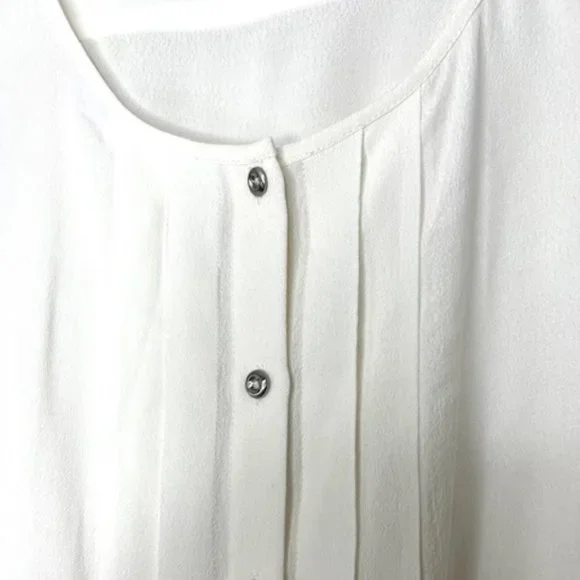Off-White Scoop Neck Blouse from Banana Republic - Picture 3 of 7